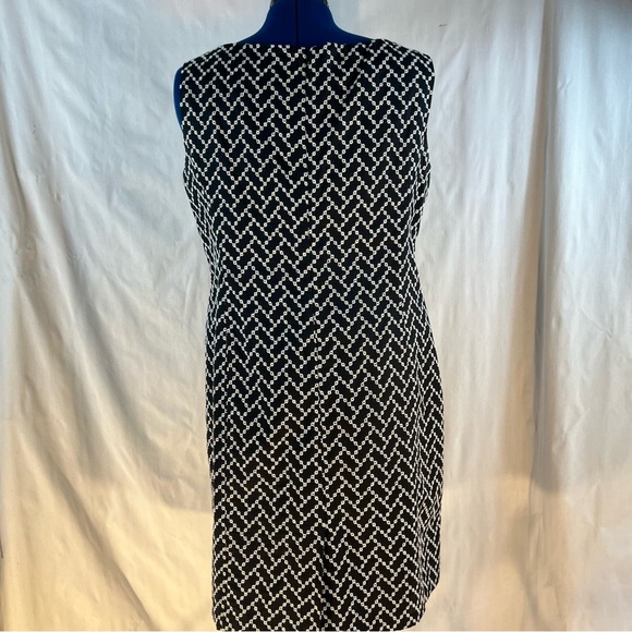Jones New York Signature Black W/White Embroidery Sleeveless Sheath Dress 16 - Picture 5 of 8